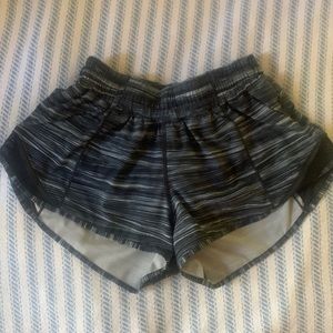 Lululemon Hotty Hot 2.5 inch inseam size 4. Black/white/blue striped. Size 4